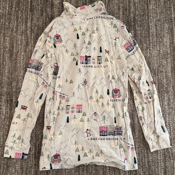 LIKE NEW Soma Cotton White Pajama Set with Ski Resort Print - Picture 4 of 6